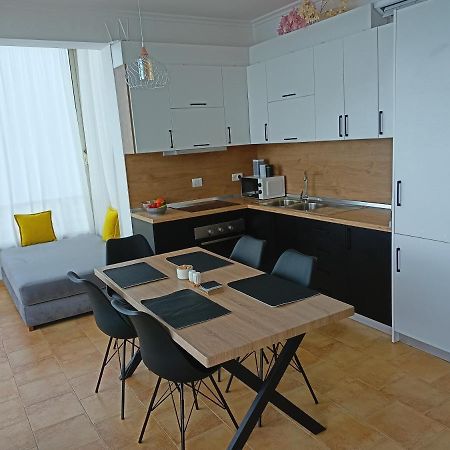 Apartman Dagmar ดูร์เรส ภายนอก รูปภาพ