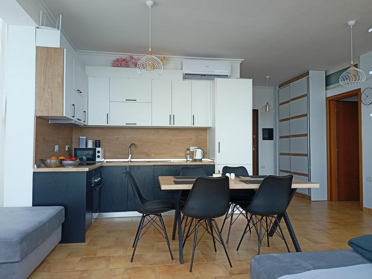 Apartman Dagmar ดูร์เรส ภายนอก รูปภาพ