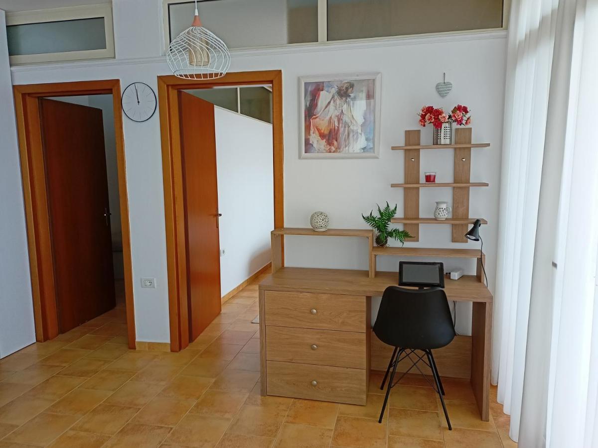 Apartman Dagmar ดูร์เรส ภายนอก รูปภาพ