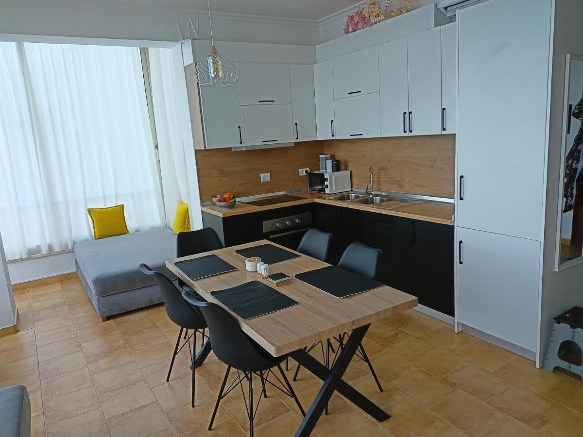 Apartman Dagmar ดูร์เรส ภายนอก รูปภาพ